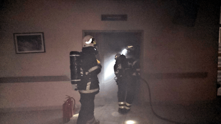 Hastanede böbrek taşı kırma cihazında yangın çıktı