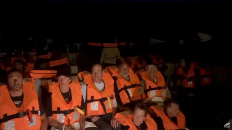 İsrail askerleri Özgürlük Filosu'na müdahale etti