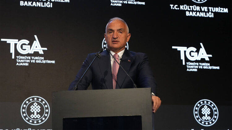 50 milyar dolar ile Türkiye turizmde rekor gelir elde etmiş oldu