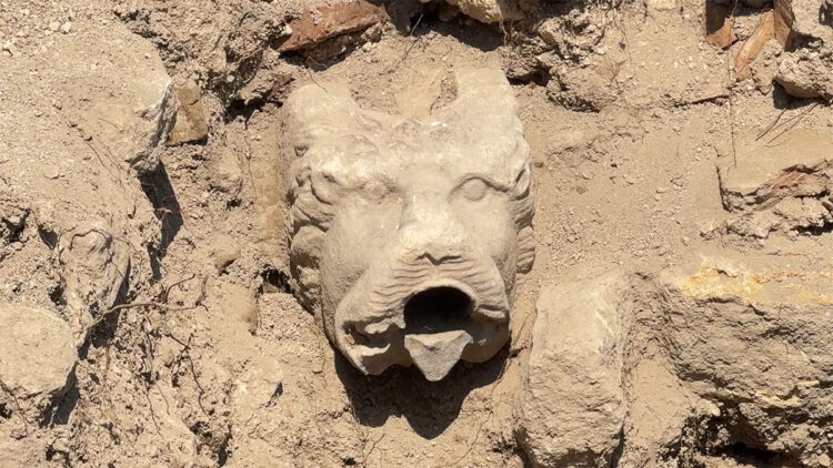 Bathonea Antik Liman Kenti kazılarında şarap üretim atölyesi ortaya çıkarıldı