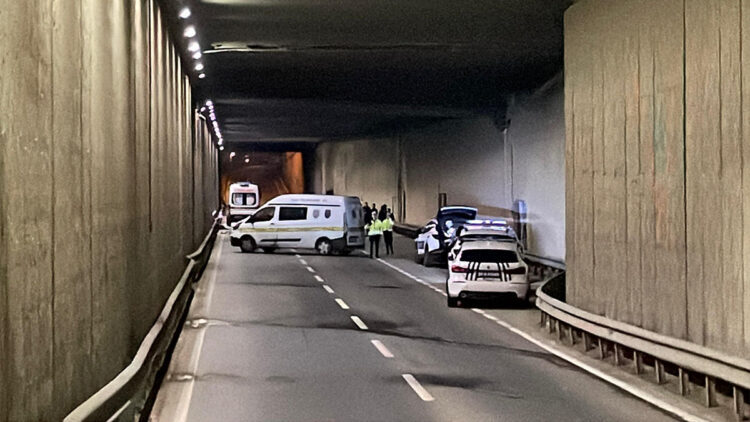 Beşiktaş'ta alt geçitte motosiklet kazası: 1 ölü, 1 yaralı