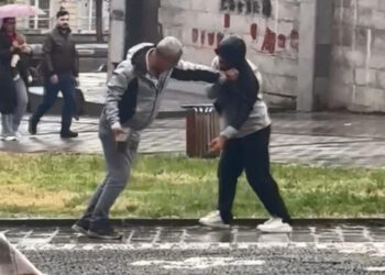 Gaziosmanpaşa'da tartıştığı kişiyi önce yerde sürükledi