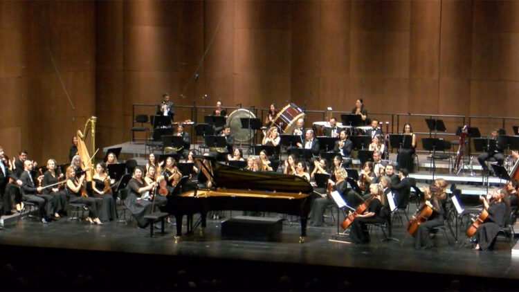 İDSO'nun 80. yıl konserine müzikseverlerden yoğun ilgi