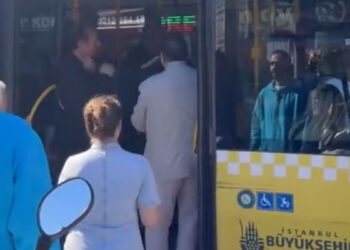 İETT otobüsünde kart basma kavgası
