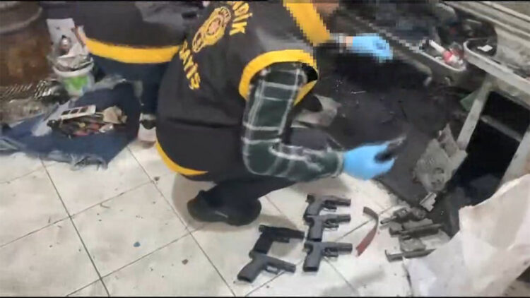 Pendik'te silah imalatı ve ticareti yapanlara operasyon: 2 gözaltı