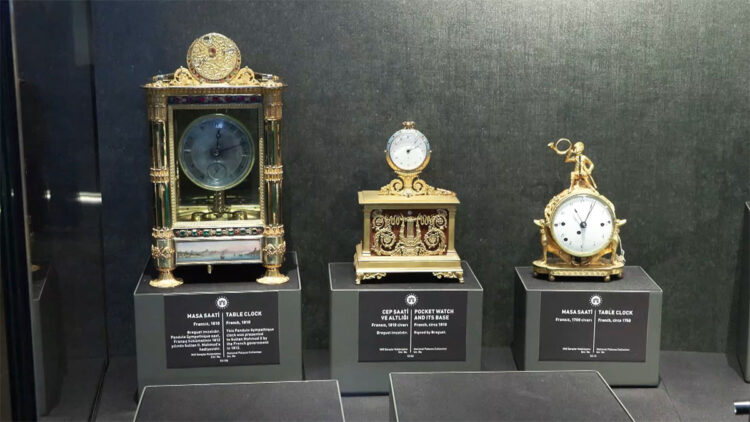 Topkapı Sarayı'nın dünyaca ünlü saat koleksiyonu gün yüzüne çıkıyor