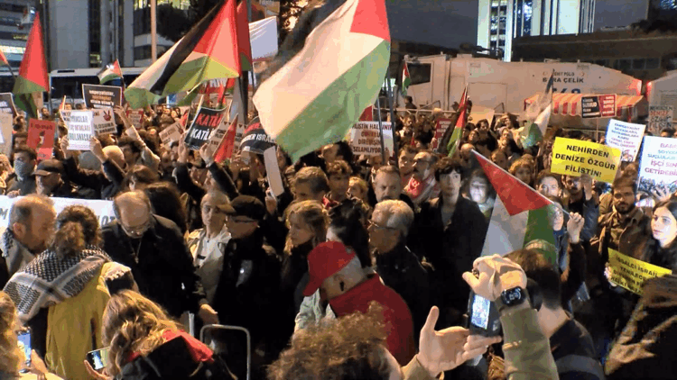 İsrail Başkonsolosluğu önünde protesto yapıldı