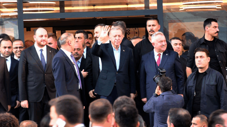 İsrail attığı imzanın arkasında durmalı