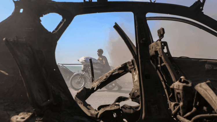 İsrail ordusu, Gazze'de sivil aracı hedef aldı: 11 ölü