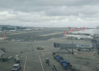İstanbul Havalimanı'nda uçuşlara rüzgar engeli