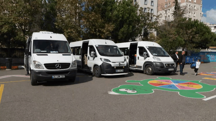 İstanbul'daki okul servis ücretlerinde kilometre tartışması