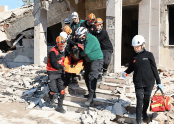 İzmir'de deprem tatbikatı yapıldı