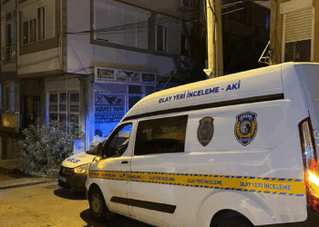İzmir'de dini nikahla yaşadığı eşini tabanca ile yaraladı