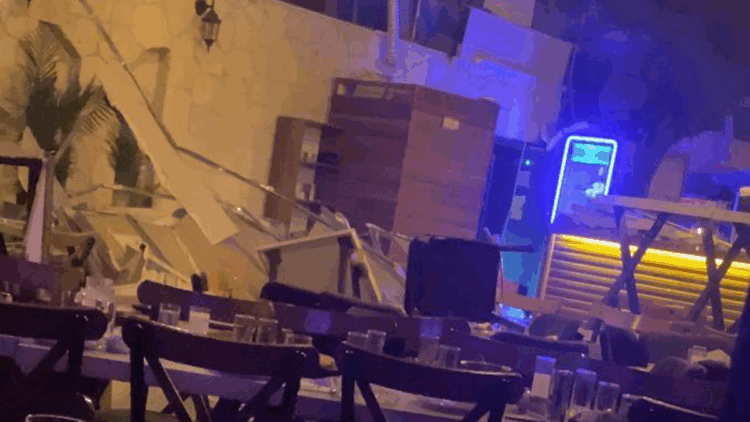 İzmir'de eğlence mekanının tavanı çöktü: 6 yaralı