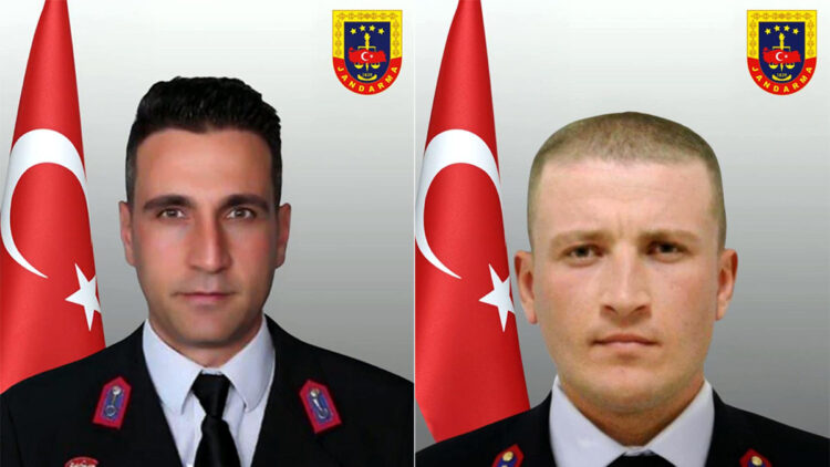 Jandarma aracı otomobille çarpıştı: 2 şehit