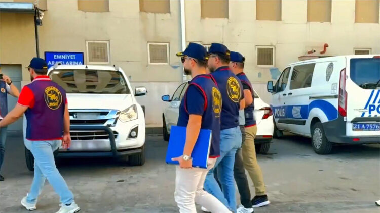 18 yıllık iki cinayetin failleri yakalandı