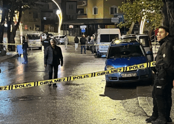 Jiletle çevresindekilere taşkınlık yaptı, tabanca ile öldürüldü