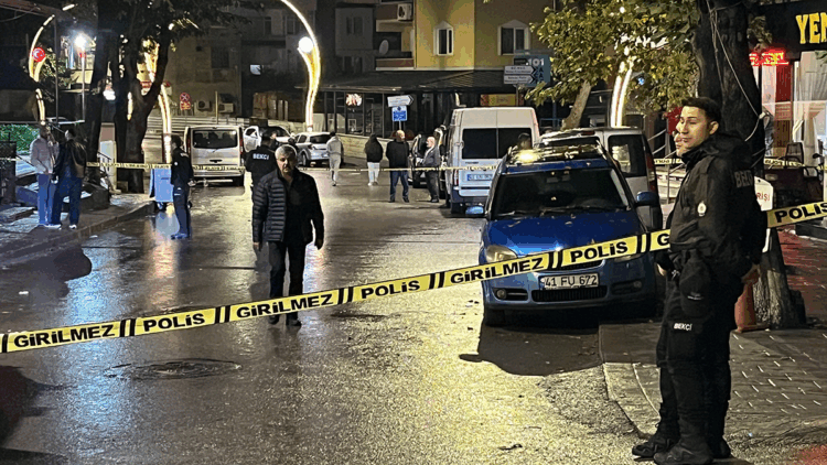 Jiletle çevresindekilere taşkınlık yaptı, tabanca ile öldürüldü 