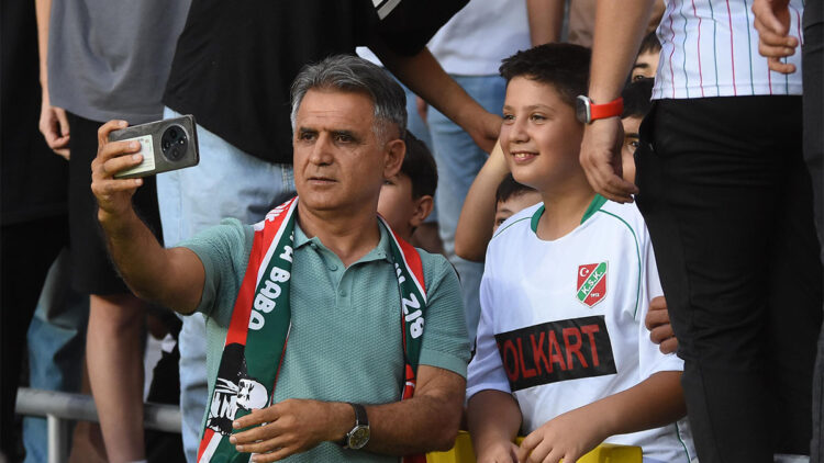 Karşıyaka'da Burhanettin Basatemür yine başardı