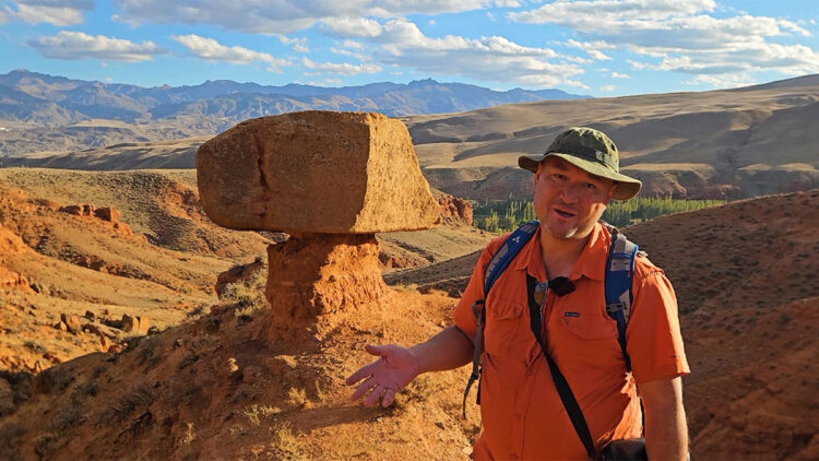 Kars'ta Arizona kanyonlarındaki kayaları andıran 'kızıl kayalar' görüntülendi