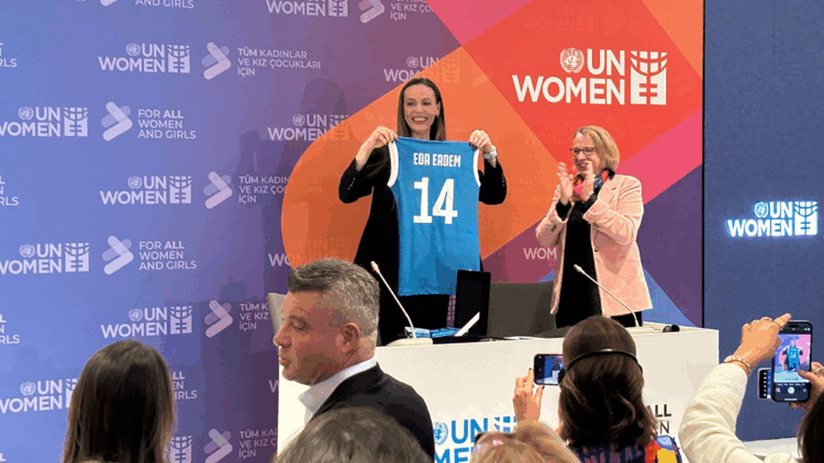 Kadınların ve kız çocuklarının sesi olmaya çalışacağım