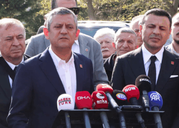 Kimseyle kavga etmek istemiyoruz, millete hizmet yarışında olalım