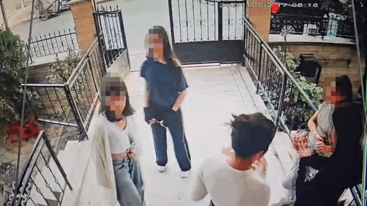 Konya'da 5 kız öğrencisinin akran zorbalığı güvenlik kamerasında