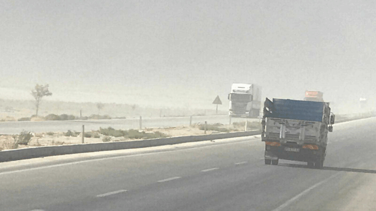 Konya'da kum fırtınası etkili oldu