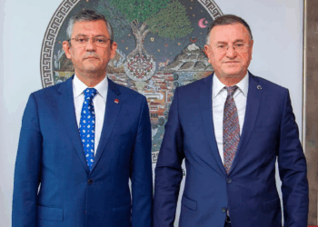 Lütfü Savaş'tan Özgür Özel hakkında suç duyurusu