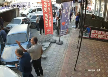 Malatya'da kamyonunun 15 araca çarptığı kaza kamerada
