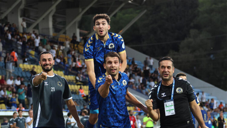 Menemen Futbol Kulübü'nü Seçim Can Koç sırtlıyor