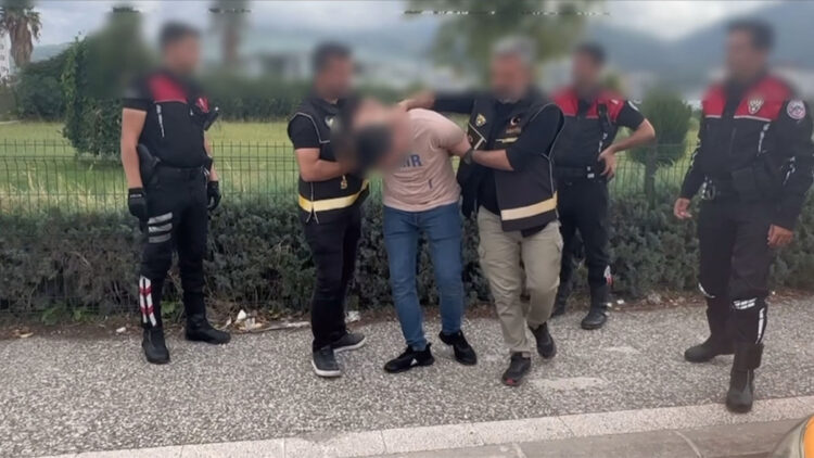 Mersin'de 2 milyon liralık dolandırıcılık; şüpheli yakalandı