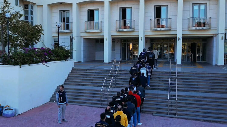 Muğla'nın Bodrum ilçesi merkezli 4 ilde göçmen kaçakçılığı operasyonu