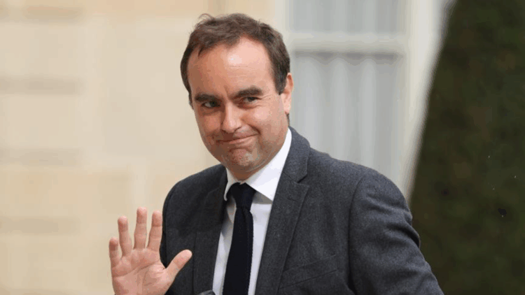 Macron istifa eden Lecornu'yu yeniden başbakan olarak atadı