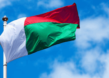Madagaskar'da ordu yönetime el koydu
