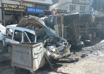 Malatya'da freni arızalanan kamyon 15 araca çarptı: 5 yaralı