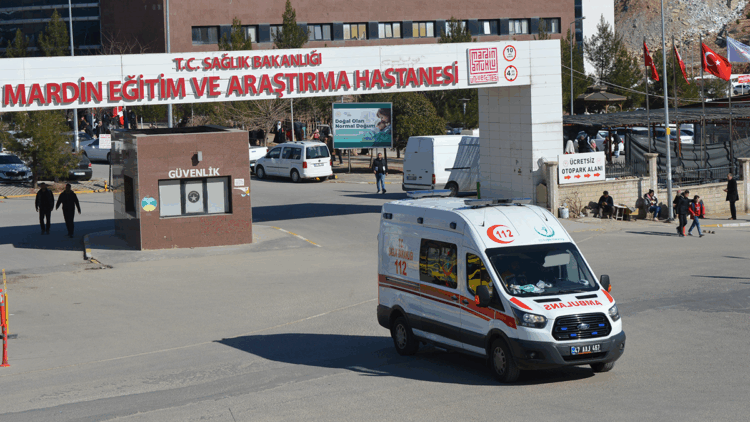 Mardin’de 67 öğrenci gıda zehirlenmesi şüphesiyle hastaneye kaldırıldı