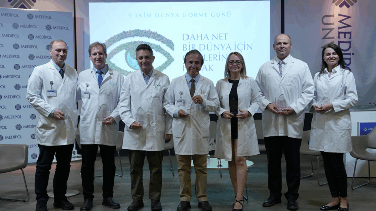 Medipol’de ‘Gözlerinize İyi Bakın’ paneli düzenlendi