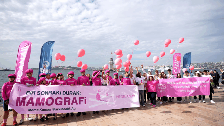 Meme kanseri için bisiklet ve paten sürüşü etkinliği düzenledi