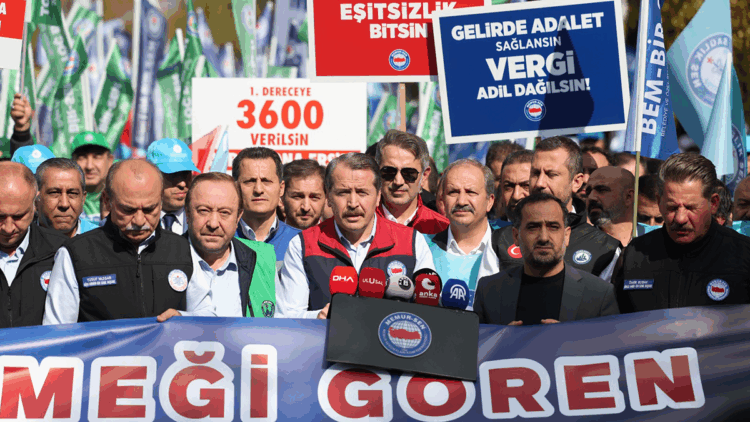 Memur-Sen'den TBMM önünde basın açıklaması