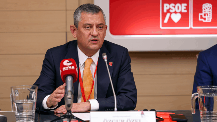 Mücadelemiz daha barışçıl bir dünya için büyüyerek devam edecek