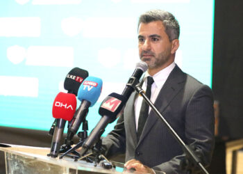 Amed Sportif Faaliyetler Kulübü’nün 8’inci başkanı Nahit Eren oldu
