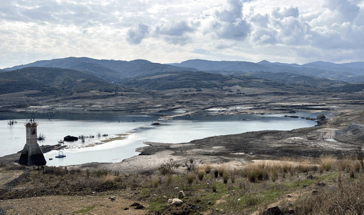 Naip Barajı'nda su seviyesi yüzde 1'in altına düştü