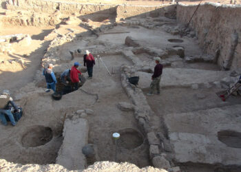 Oylum Höyük kazılarında çivi yazılı tabletler bulundu