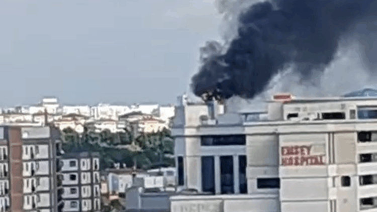 Pendik'teki Özel Emsey Hastanesi'nde yangın