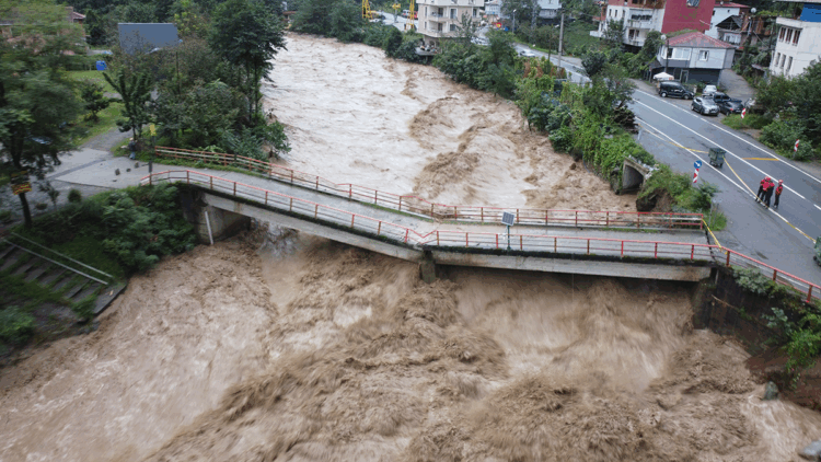 Rize'deki sel afetinin bilançosu açıklandı; 1,2 milyar TL