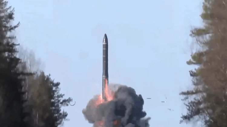 Rusya'dan nükleer silahlı tatbikat