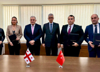 Kemal Memişoğlu Gürcistan'a gitti