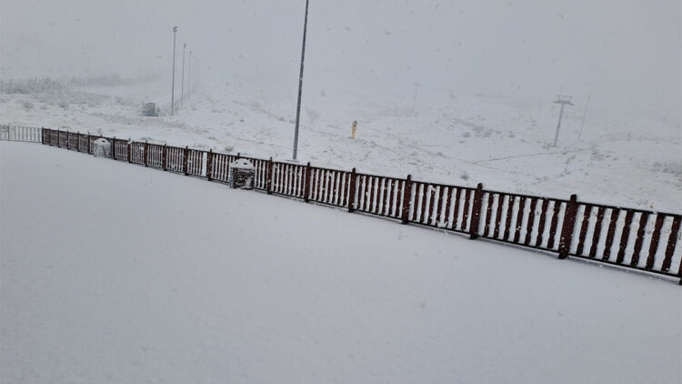 Sivas'ta kar yağdı; Her yer beyaza büründü