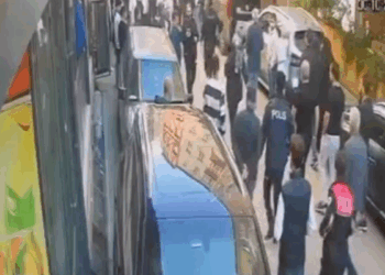 Sultangazi'de sözlü taciz iddiası; çevredekiler tarafından darbedildi